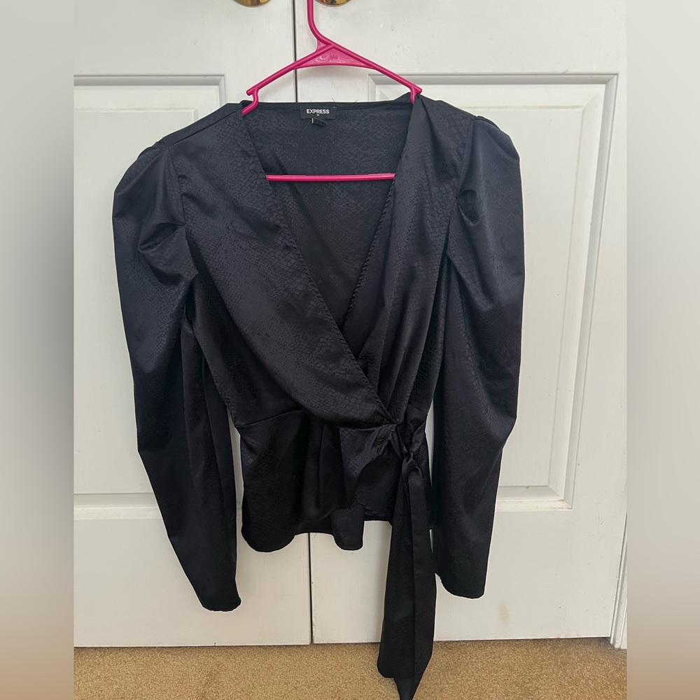 Express black shirt. Cropped and tied